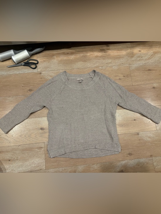Banana Republic Sweaters - Banana Republic Women's Crewneck Sweater in Taupe